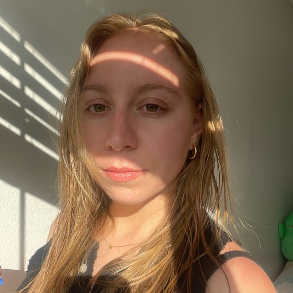 Meet your Posher, Samantha - Picture 3 of 3